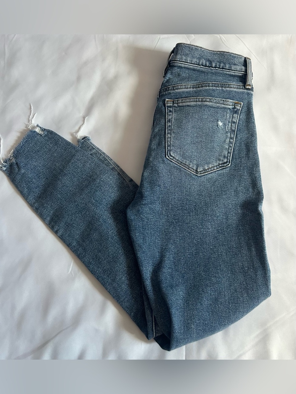 Ann Taylor LOFT Distressed High Waist Medium Wash Denim Ankle Jeans Size 4/27